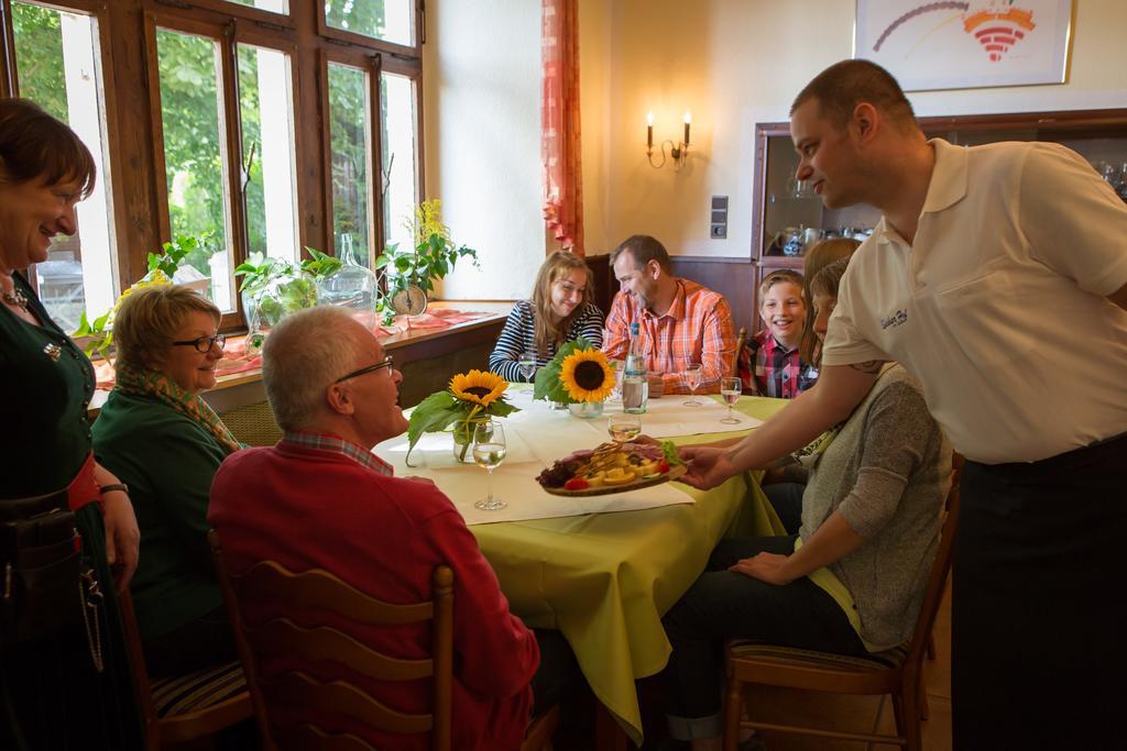 Hotel Leyscher Hof Leutesdorf Екстериор снимка