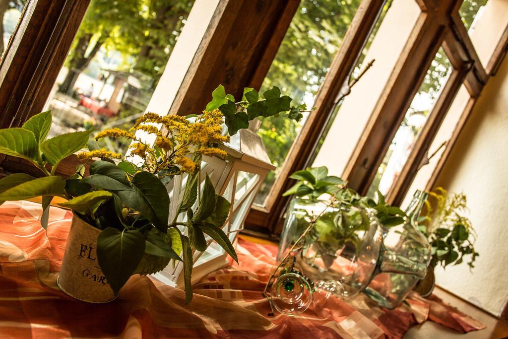 Hotel Leyscher Hof Leutesdorf Екстериор снимка