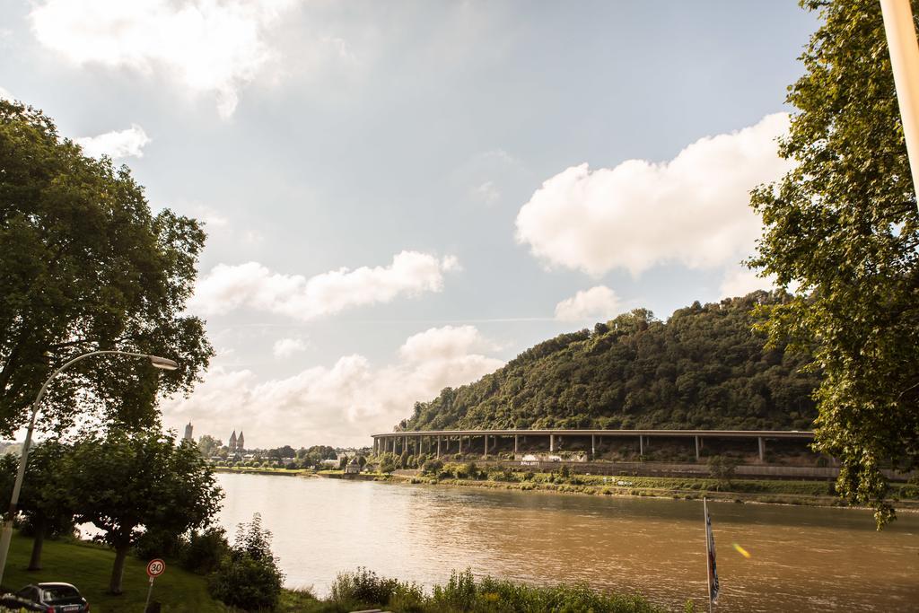 Hotel Leyscher Hof Leutesdorf Екстериор снимка